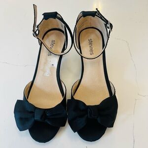 Stevies Black Bow Girls Kitten Heel